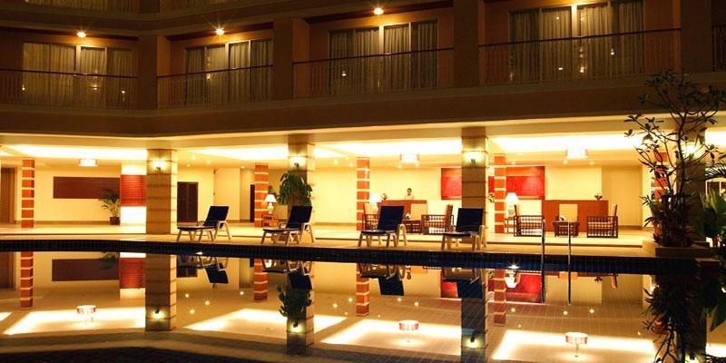 Kalim Resort Patong Exteriör bild