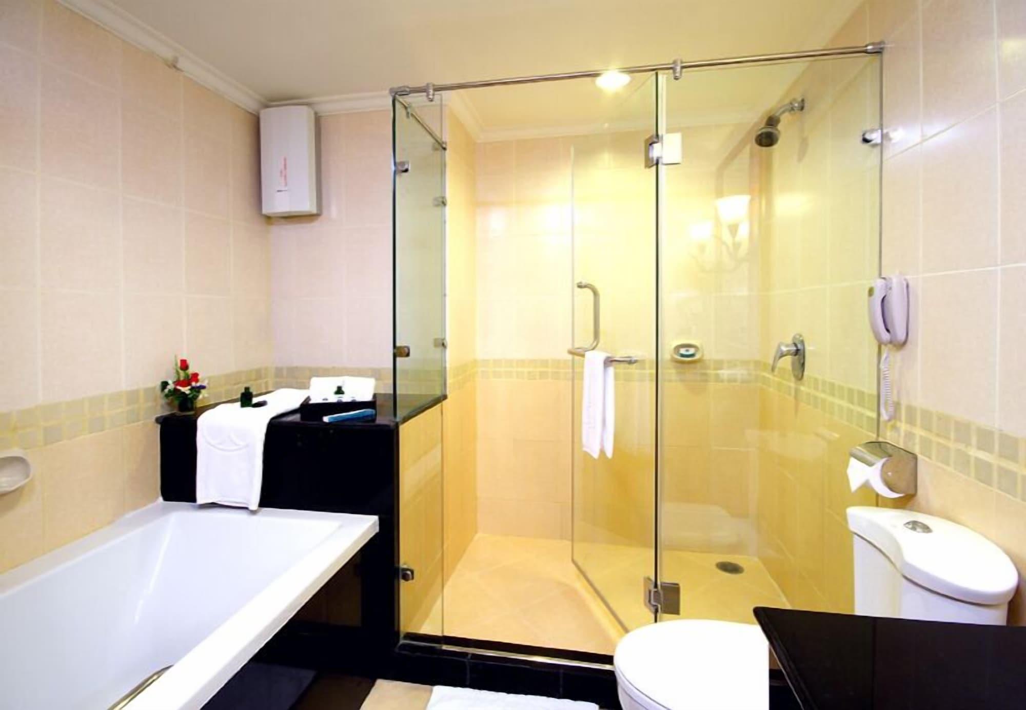 Kalim Resort Patong Exteriör bild