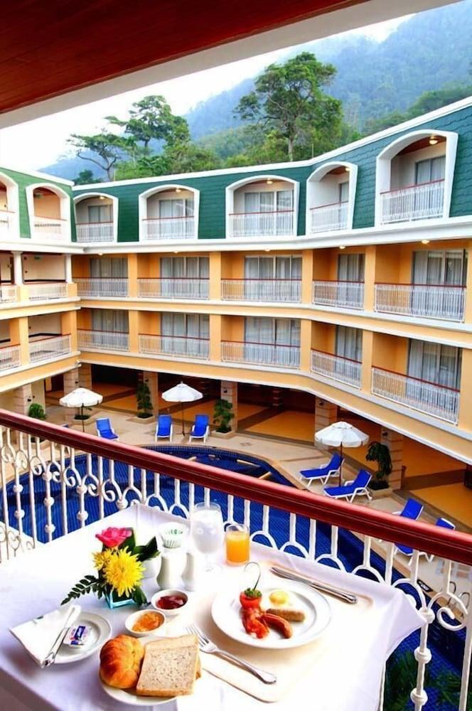 Kalim Resort Patong Exteriör bild