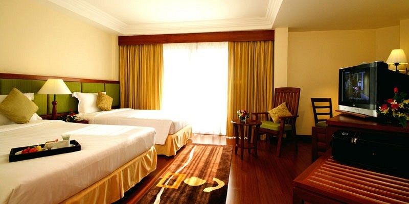 Kalim Resort Patong Exteriör bild
