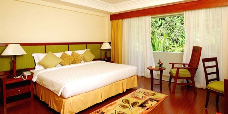 Kalim Resort Patong Exteriör bild