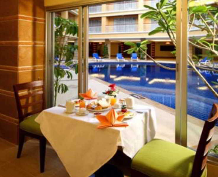 Kalim Resort Patong Exteriör bild